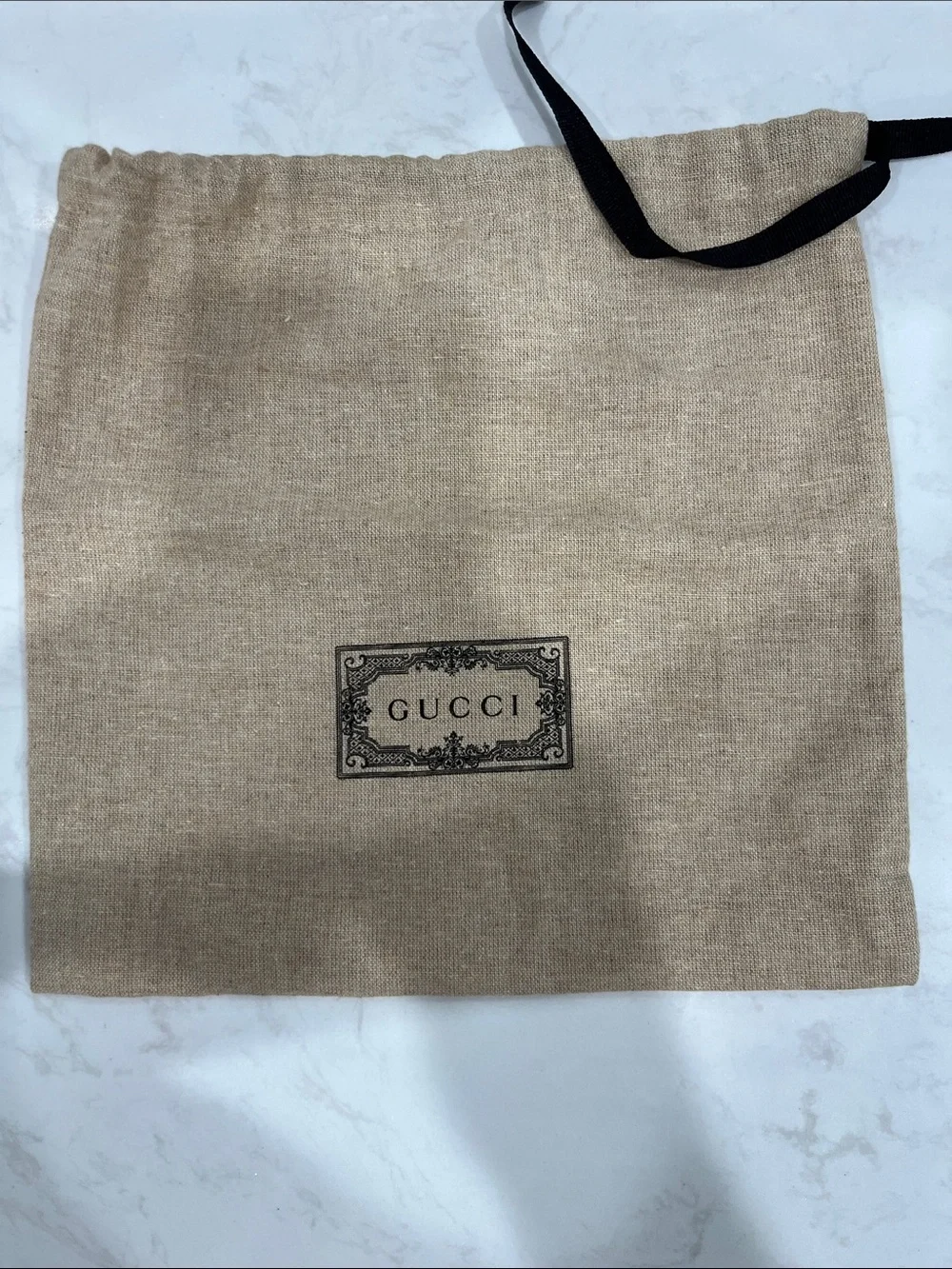 Men's Bag Subcategory Identification Small bag for belts, whether for men or wom